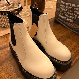 Doc Martens - Size 7 Women’s